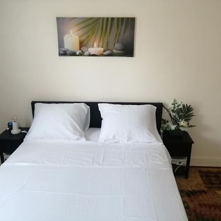 Chambre Dans Appartement A نيورْ المظهر الخارجي الصورة